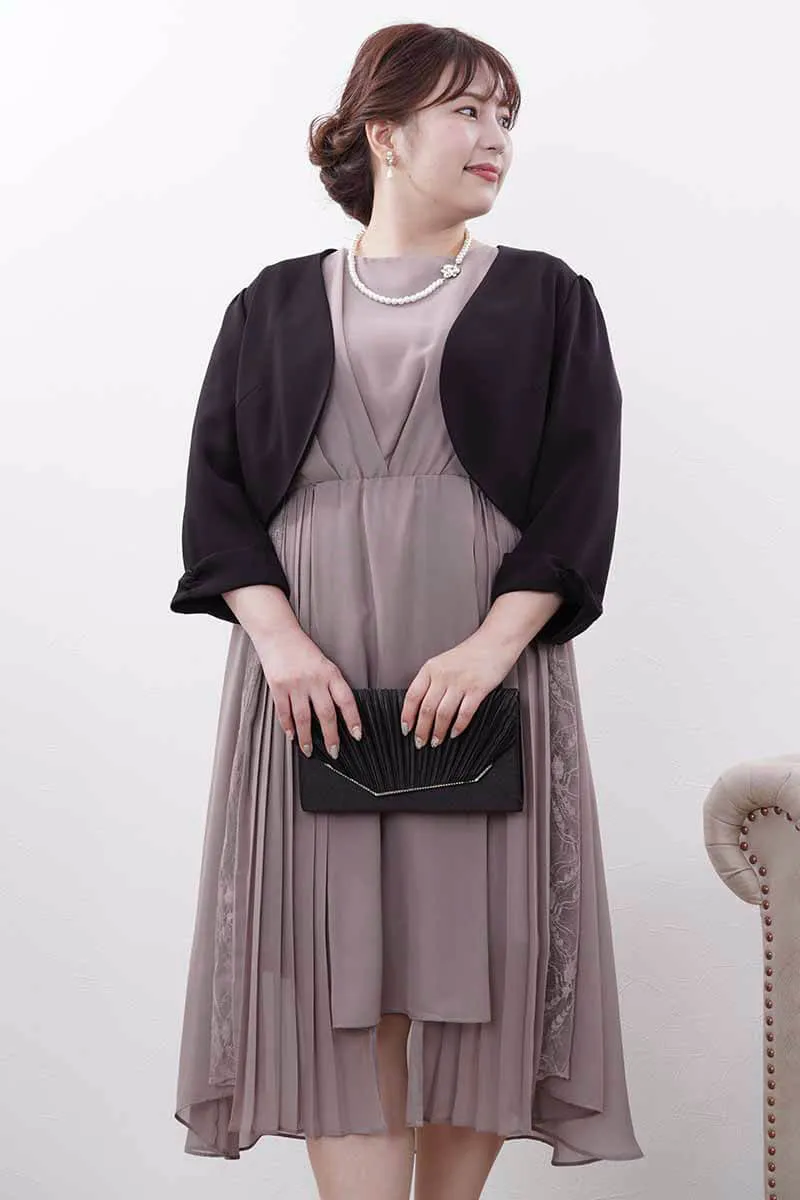 グレージュのフィッシュテールシフォンドレス