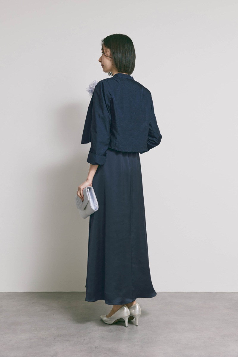 ネイビーのシャイニーレースレイヤードドレス [ 店頭販売価格 49,500円 ]