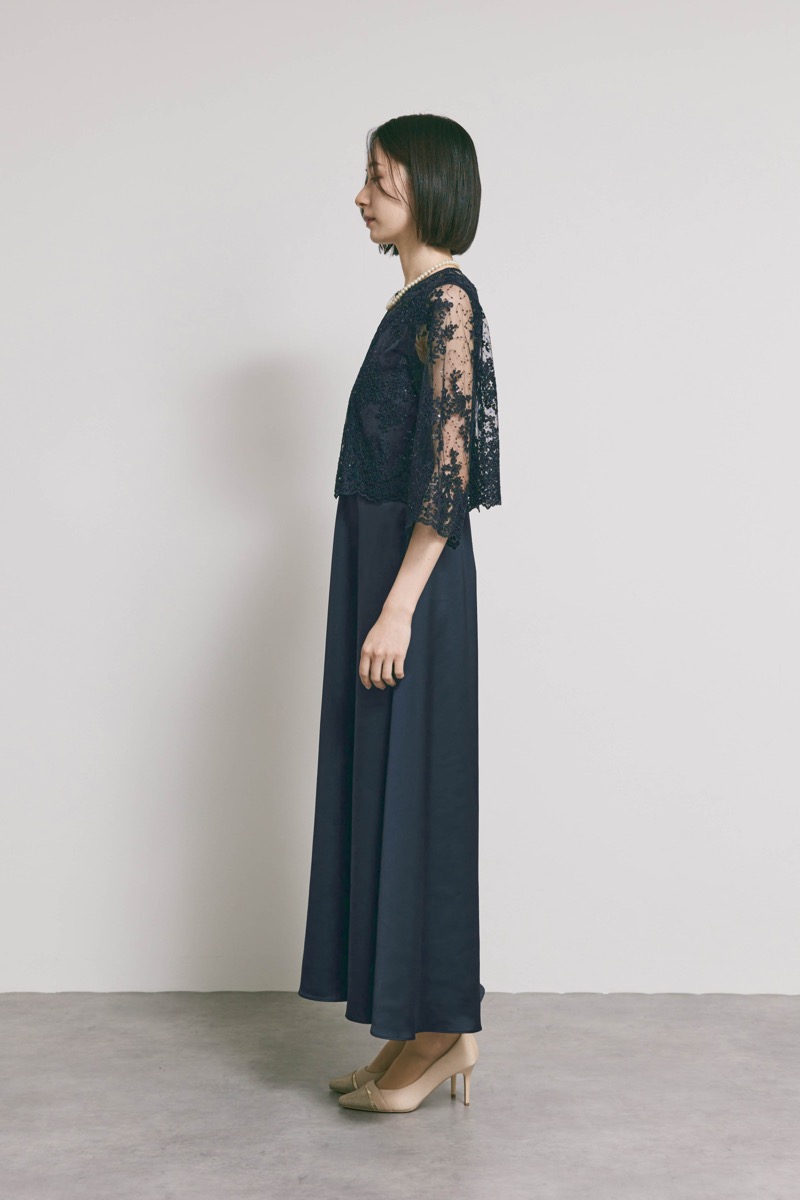 ネイビーのシャイニーレースレイヤードドレス [ 店頭販売価格 49,500円 ]