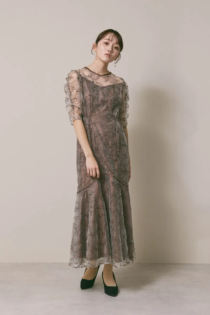 ブラウンのフローラルチュールマーメイドドレス