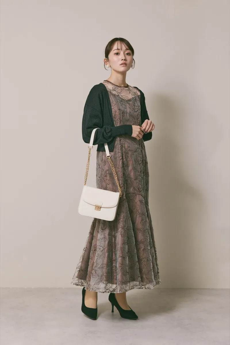 ブラウンのフローラルチュールマーメイドドレス