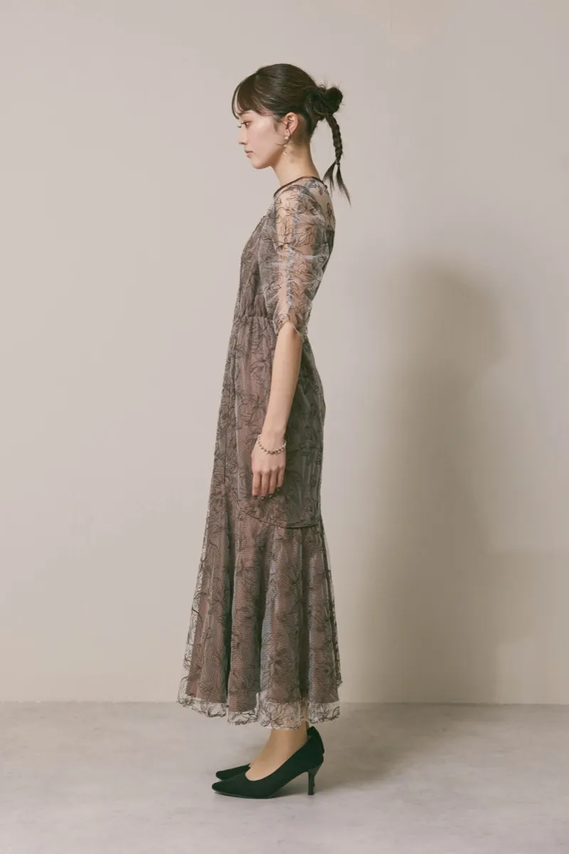 ブラウンのフローラルチュールマーメイドドレス