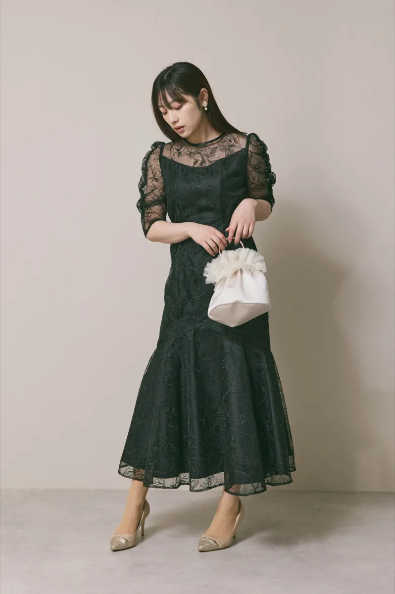 ブラックのフローラルチュールマーメイドドレス