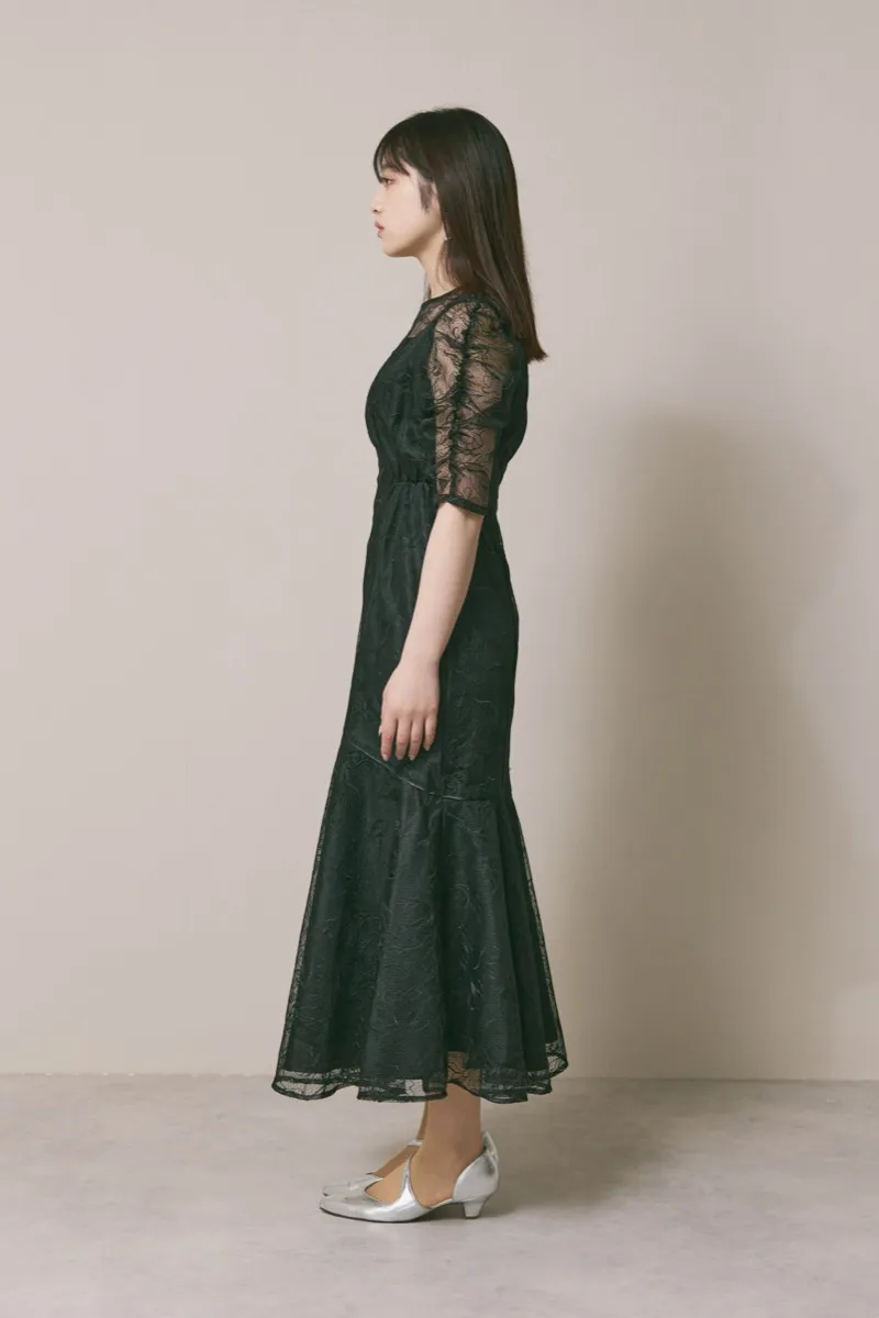 ブラックのフローラルチュールマーメイドドレス