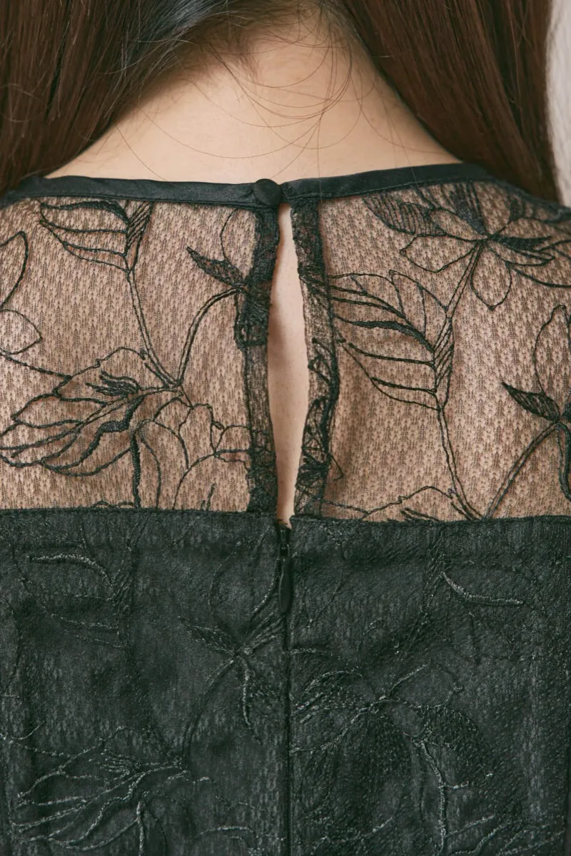 ブラックのフローラルチュールマーメイドドレス