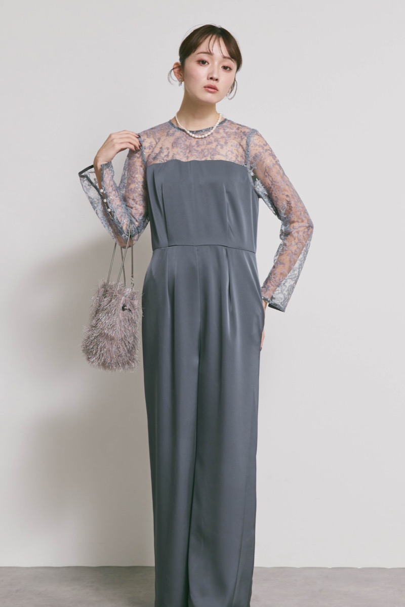 グレーのシークインエンブロイダリーパンツドレス