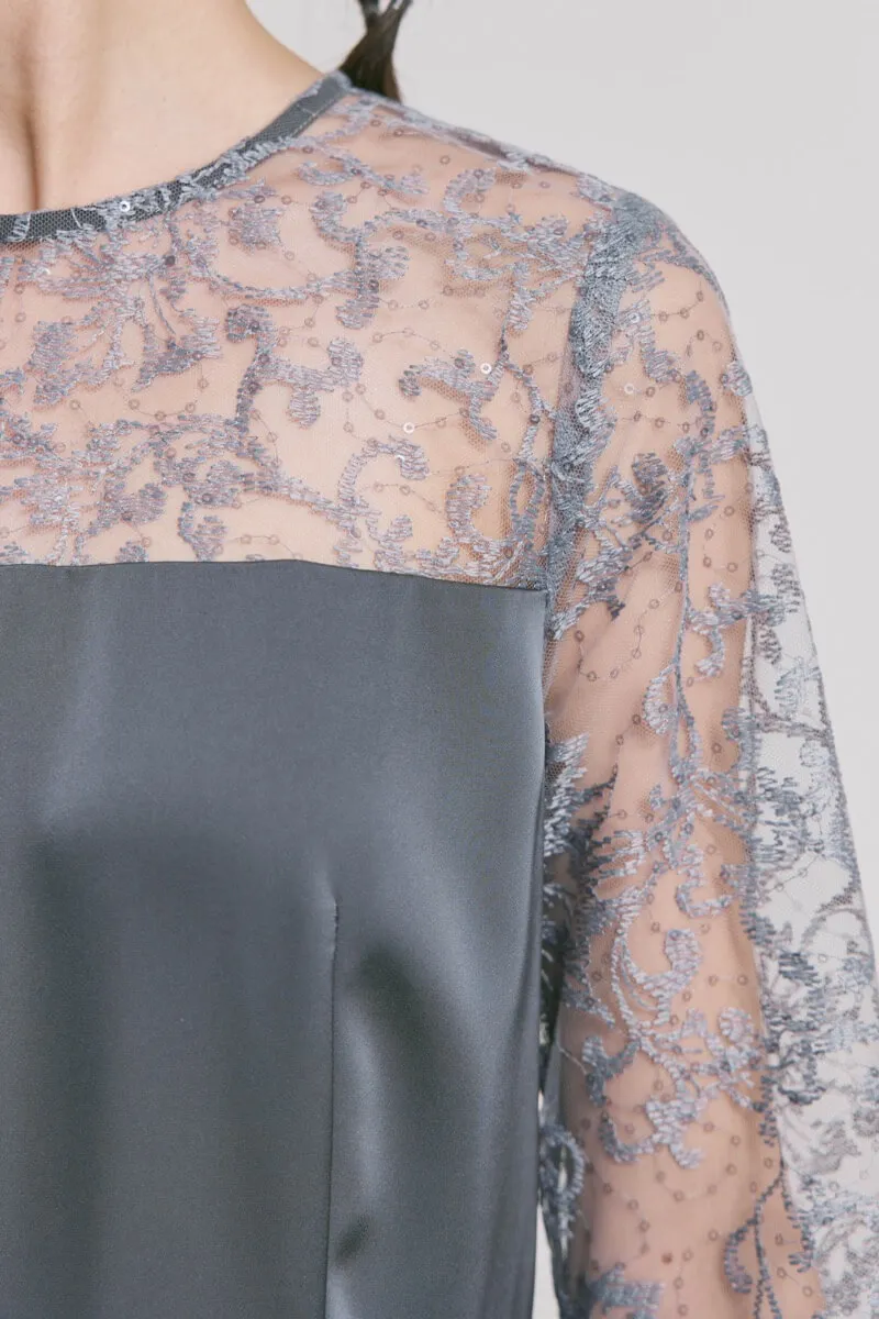 グレーのシークインエンブロイダリーパンツドレス