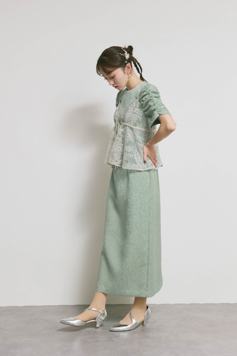 グリーンのスパンコールレースビスチェドレス