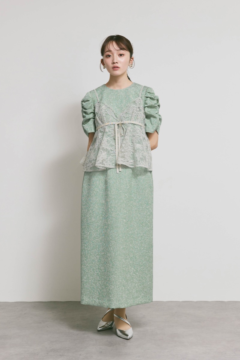 グリーンのスパンコールレースビスチェドレス