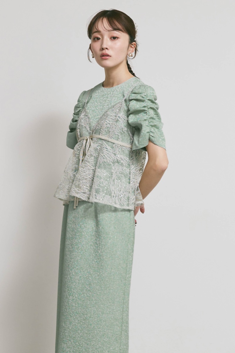 グリーンのスパンコールレースビスチェドレス