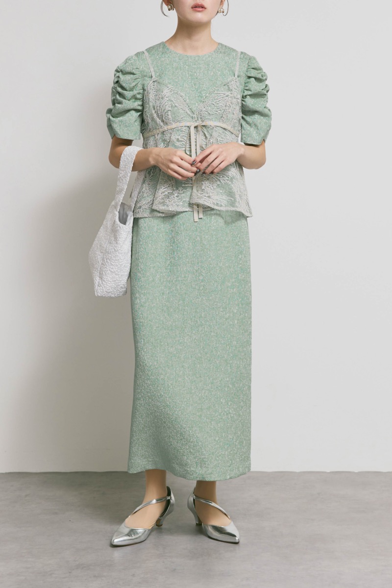 グリーンのスパンコールレースビスチェドレス