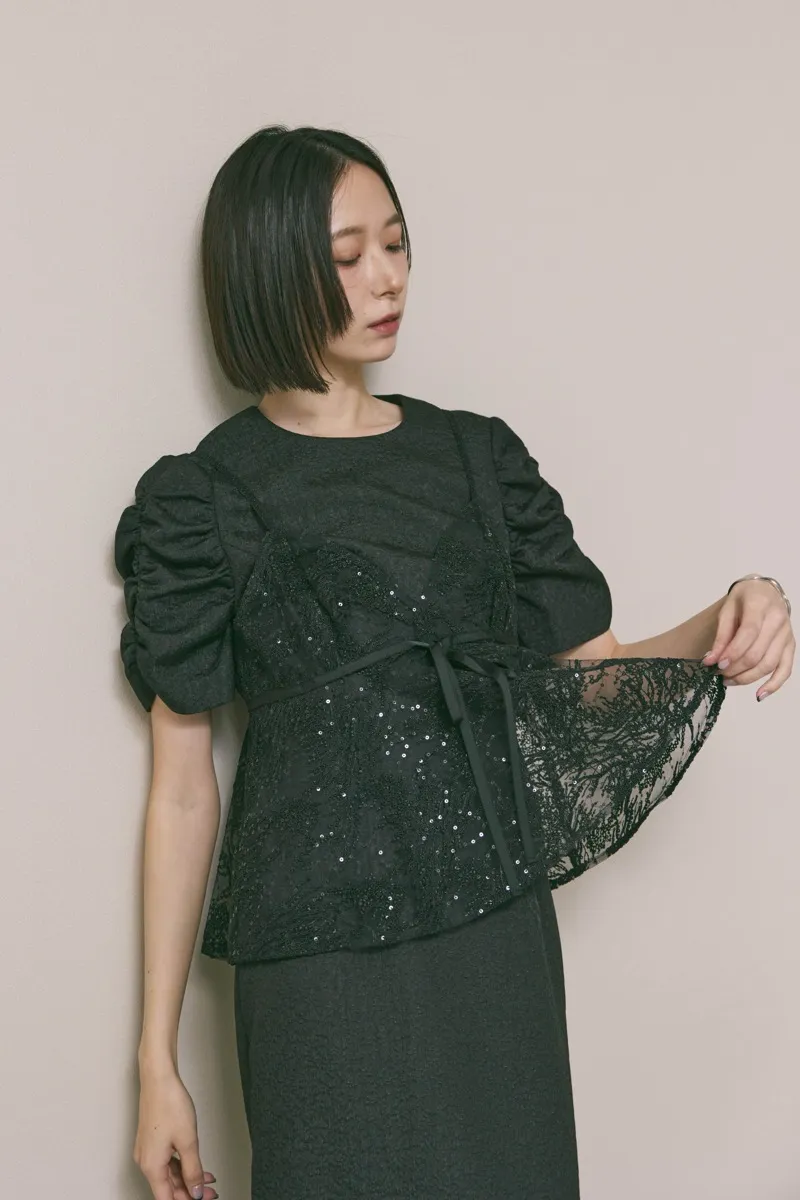 ブラックのスパンコールレースビスチェドレス