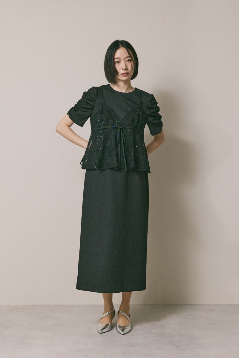 ブラックのスパンコールレースビスチェドレス