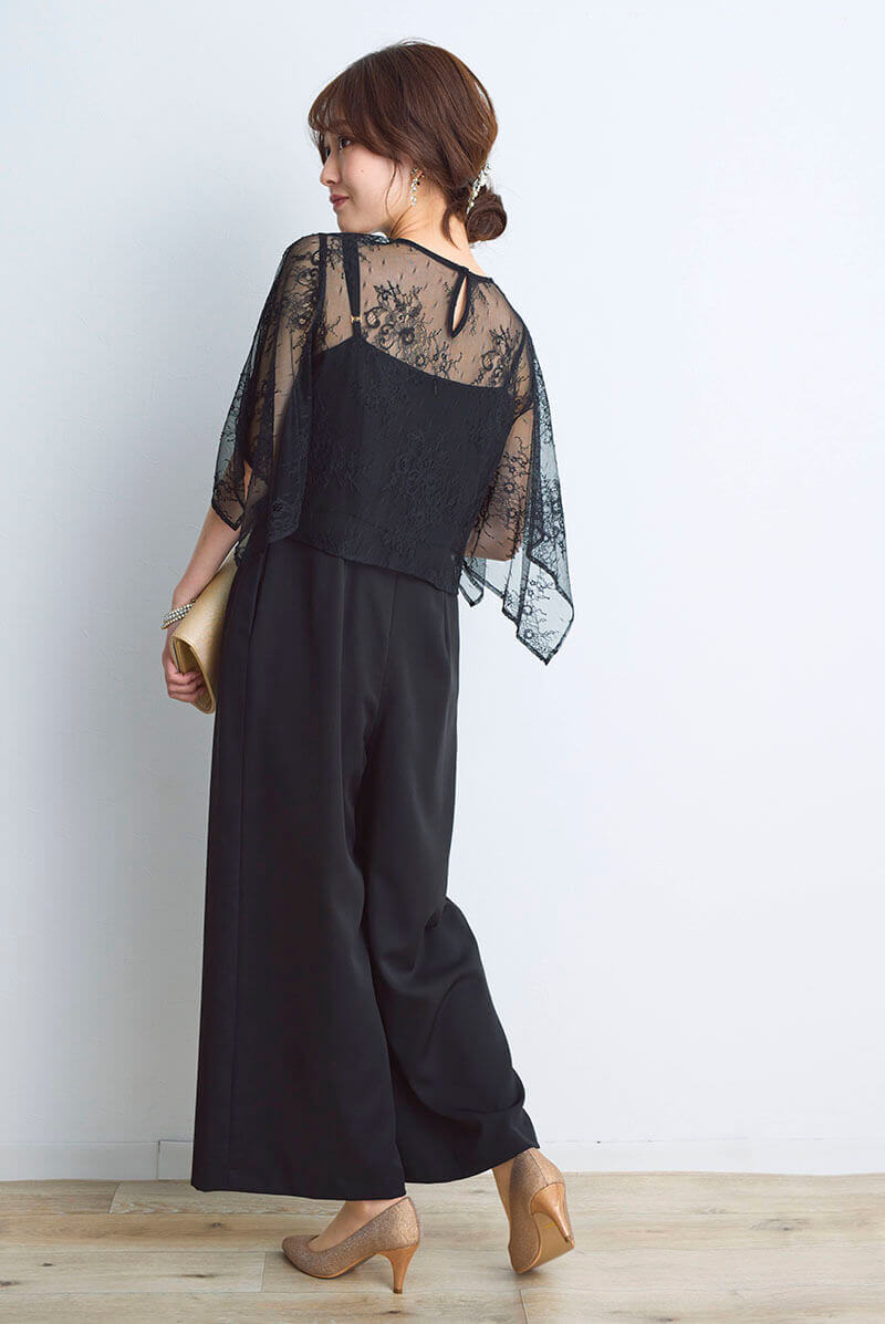 ブラックのレースブラウスセットオールインワン