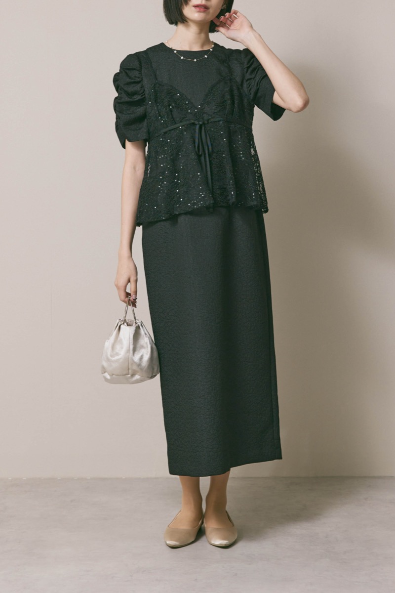 ブラックのスパンコールレースビスチェドレス