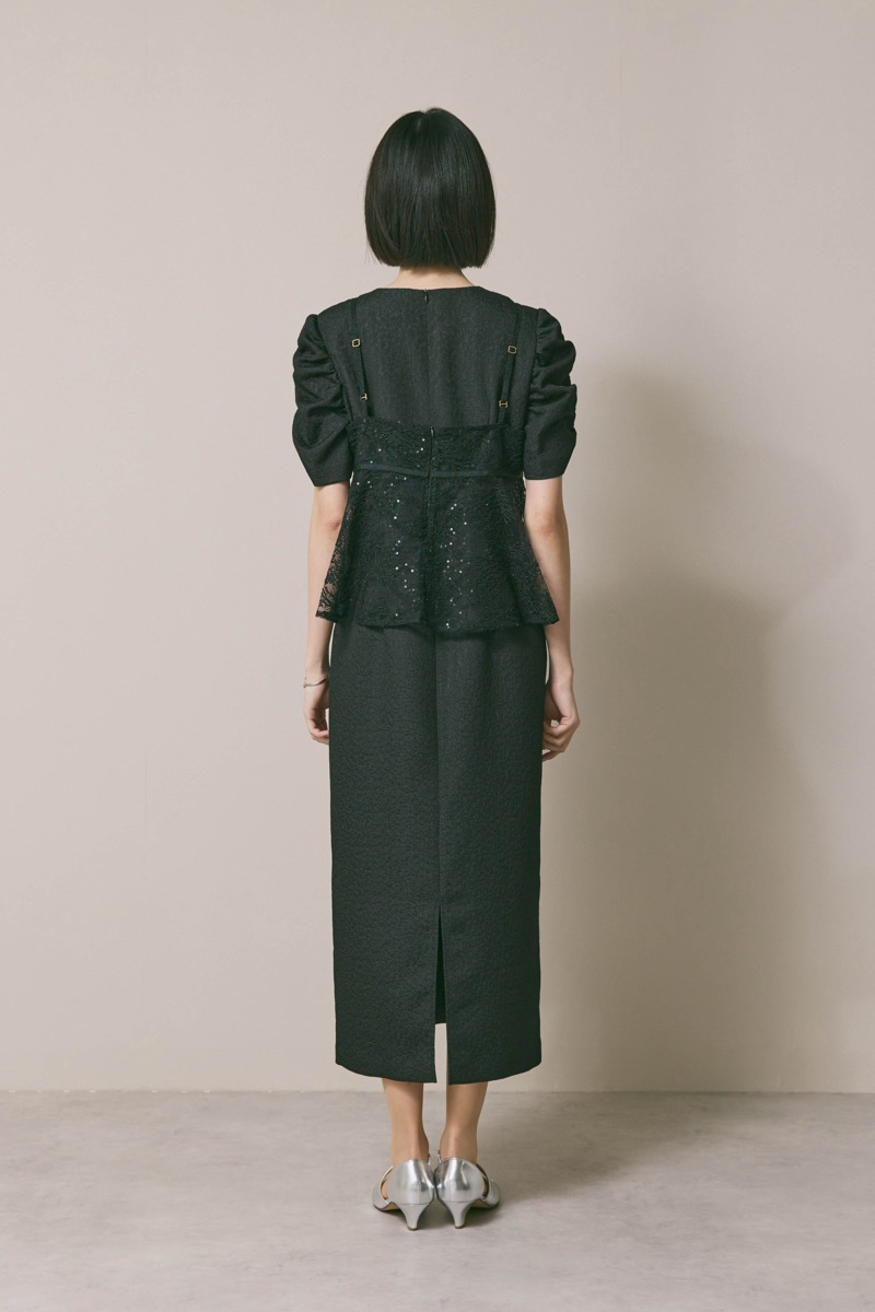 ブラックのスパンコールレースビスチェドレス