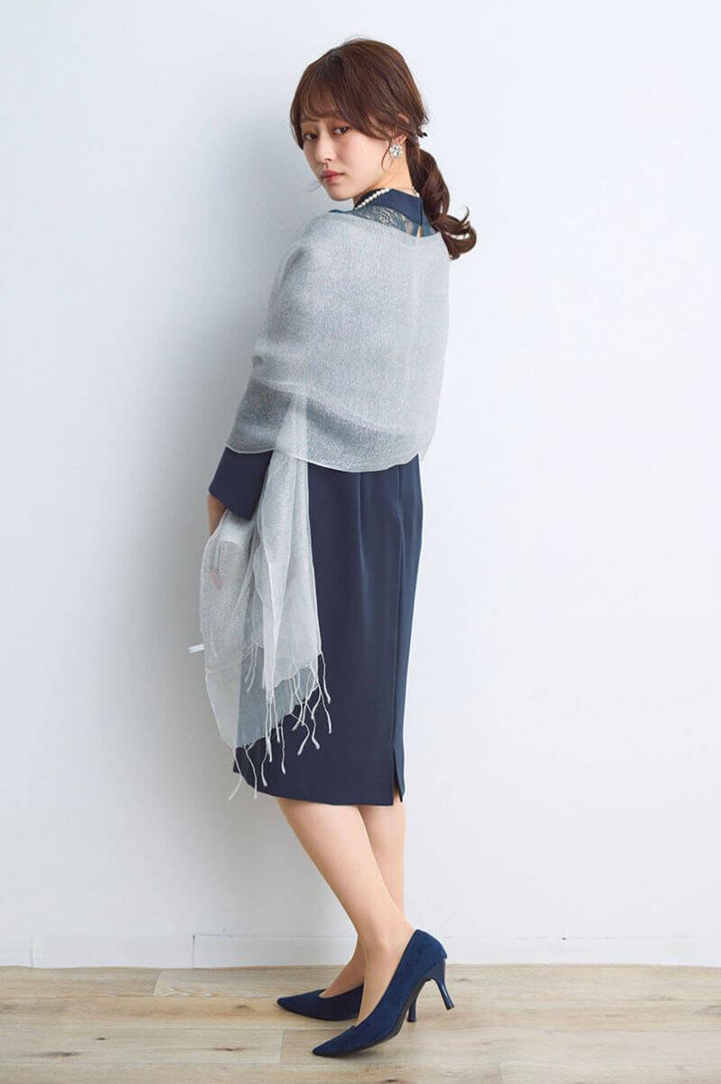 ネイビーのフレアカフスIラインドレス