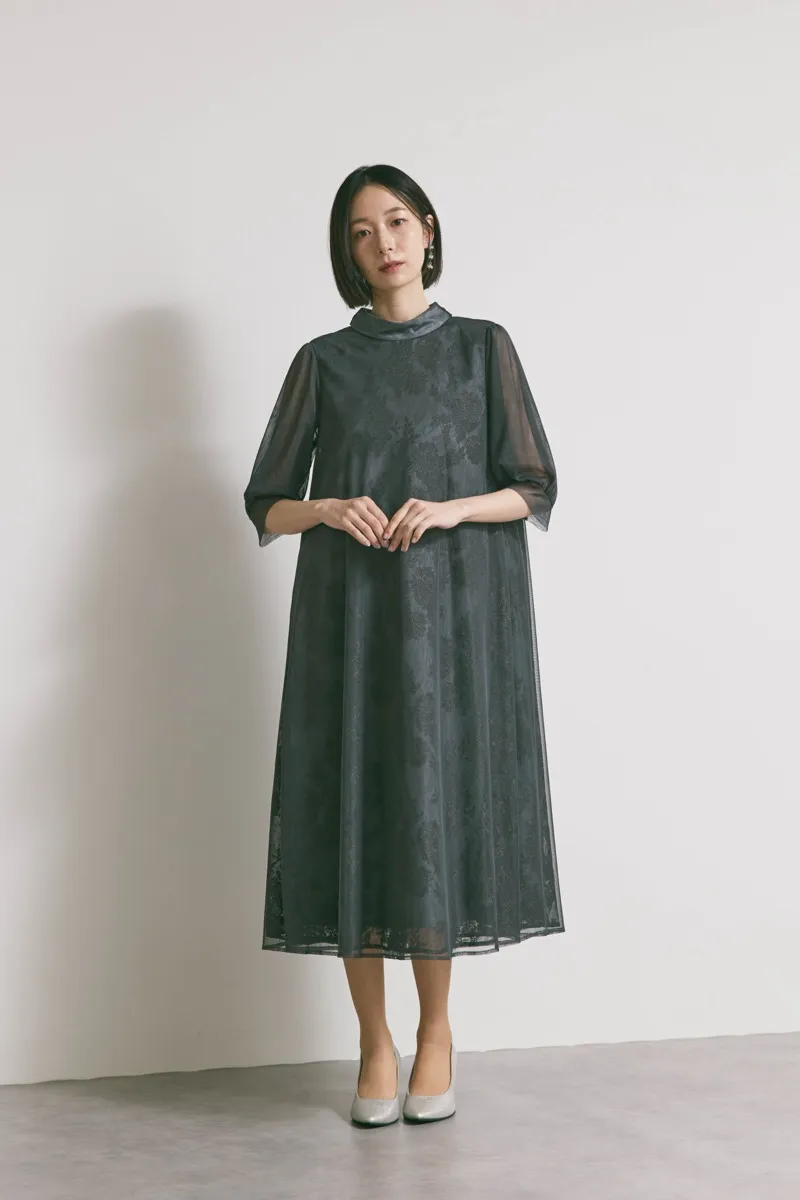 グレーのチュールレースAラインドレス