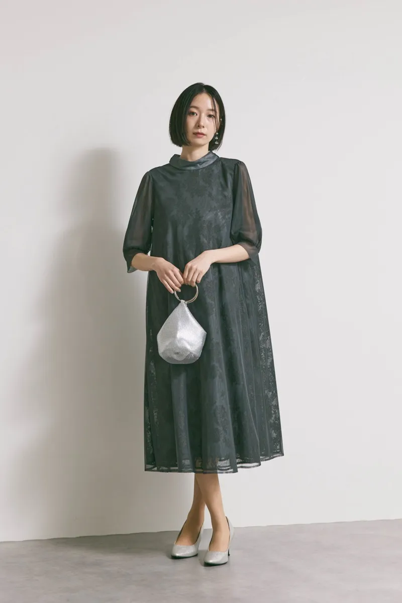 グレーのチュールレースAラインドレス