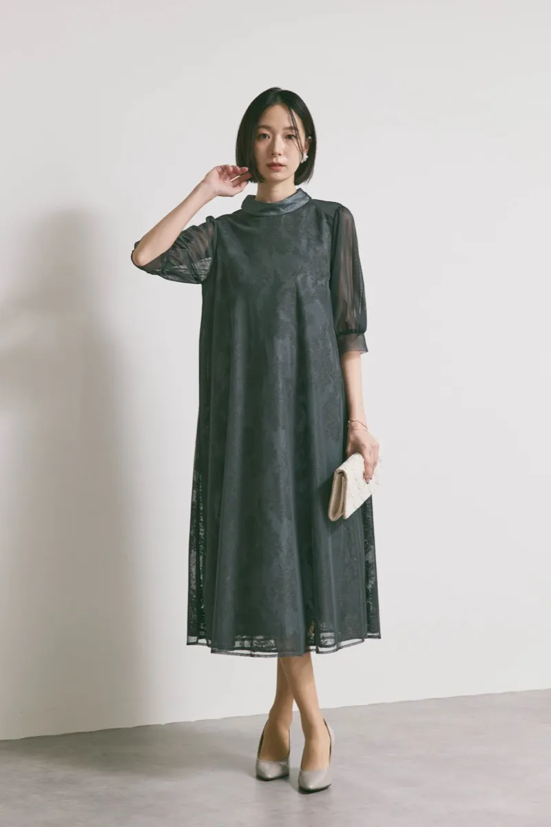 グレーのチュールレースAラインドレス