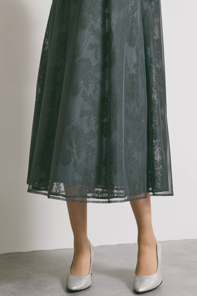 グレーのチュールレースAラインドレス