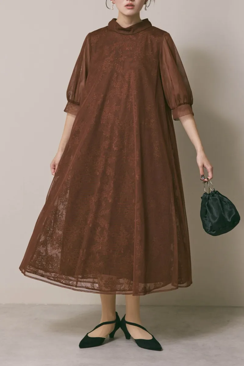 ブラウンのチュールレースAラインドレス