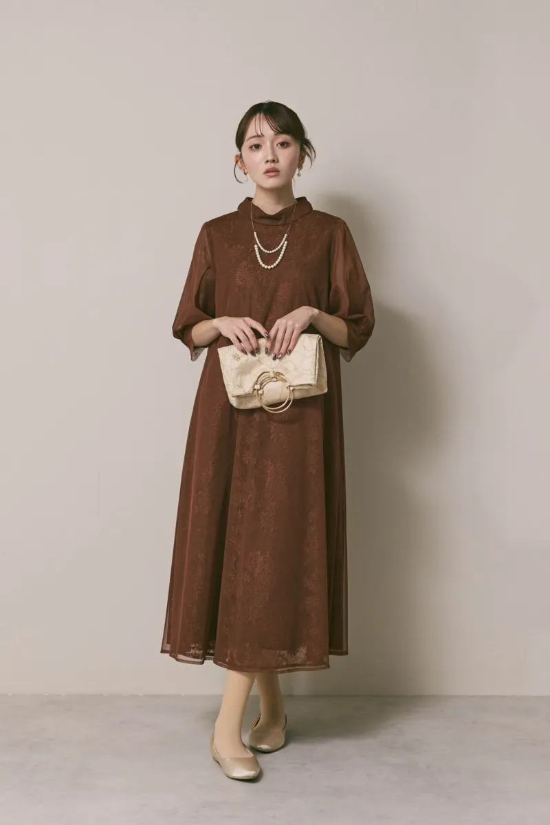 ブラウンのチュールレースAラインドレス