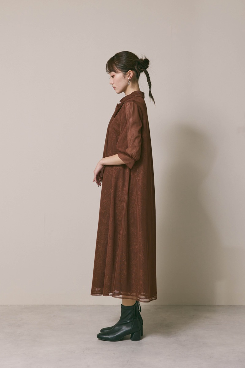 ブラウンのチュールレースAラインドレス