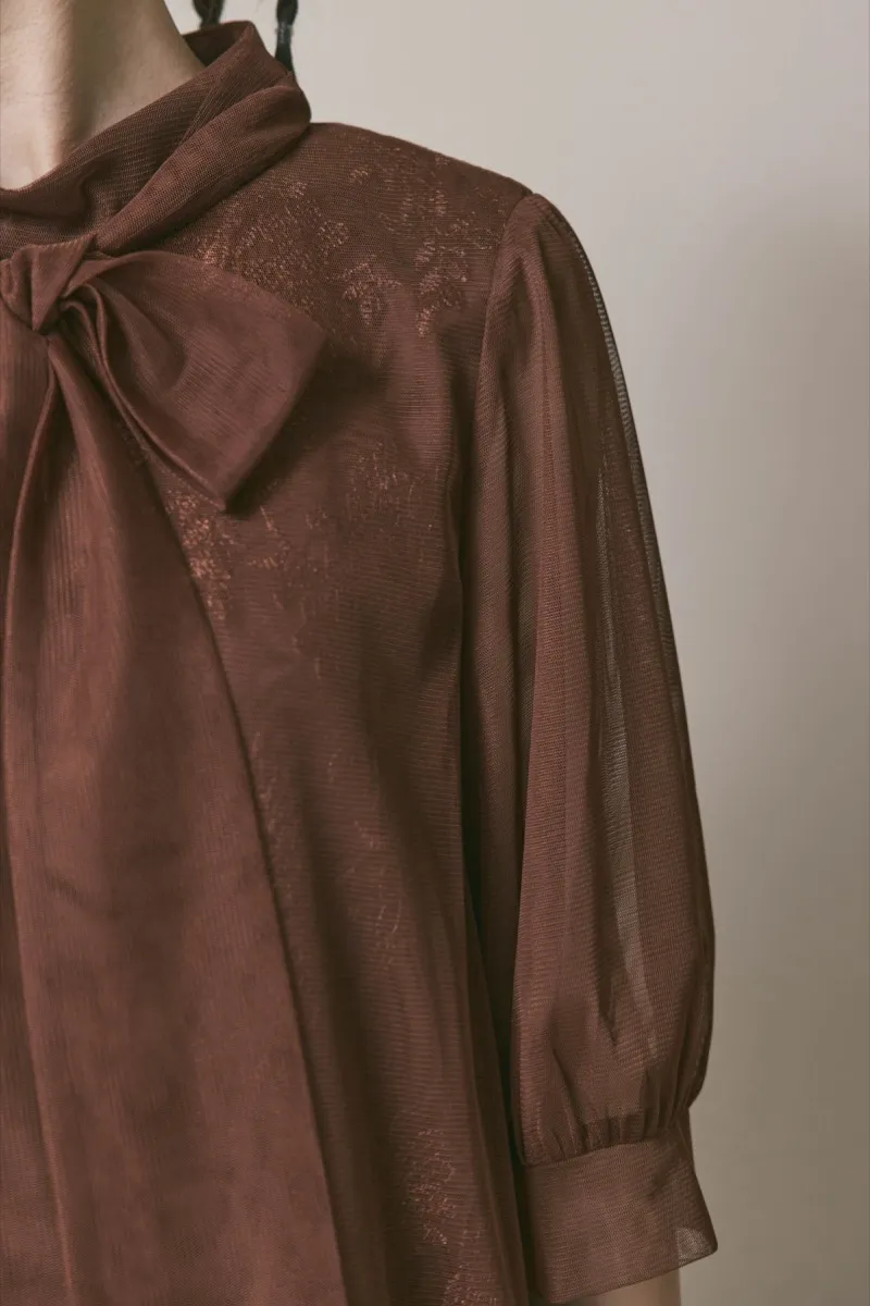 ブラウンのチュールレースAラインドレス