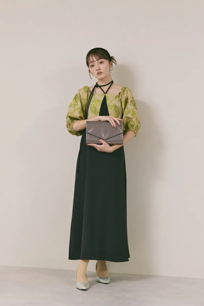 ブラック×ベージュのスイッチングジャガードドレス