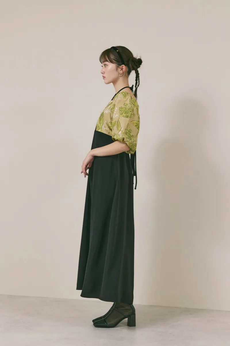 ブラック×ベージュのスイッチングジャガードドレス