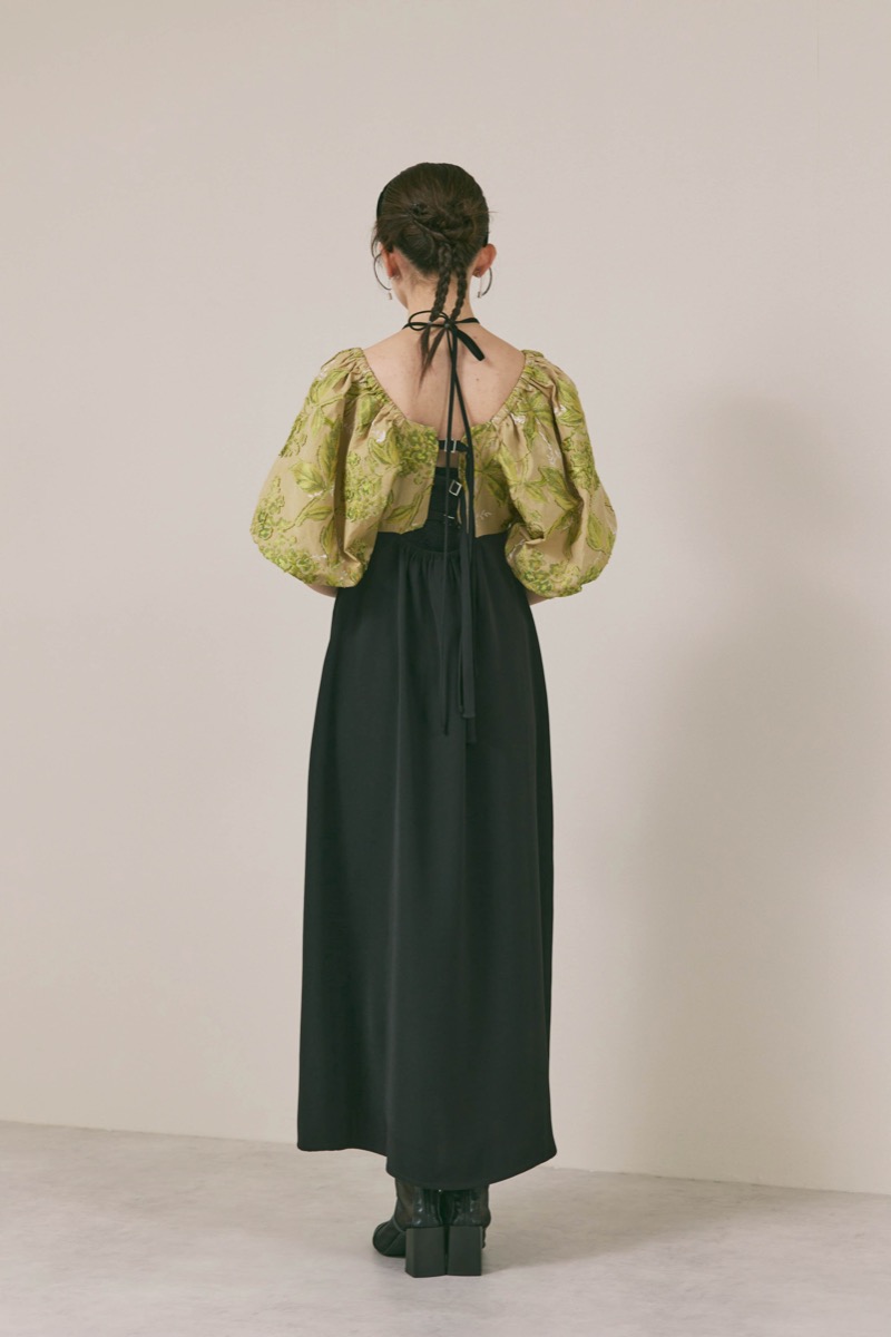 ブラック×ベージュのスイッチングジャガードドレス