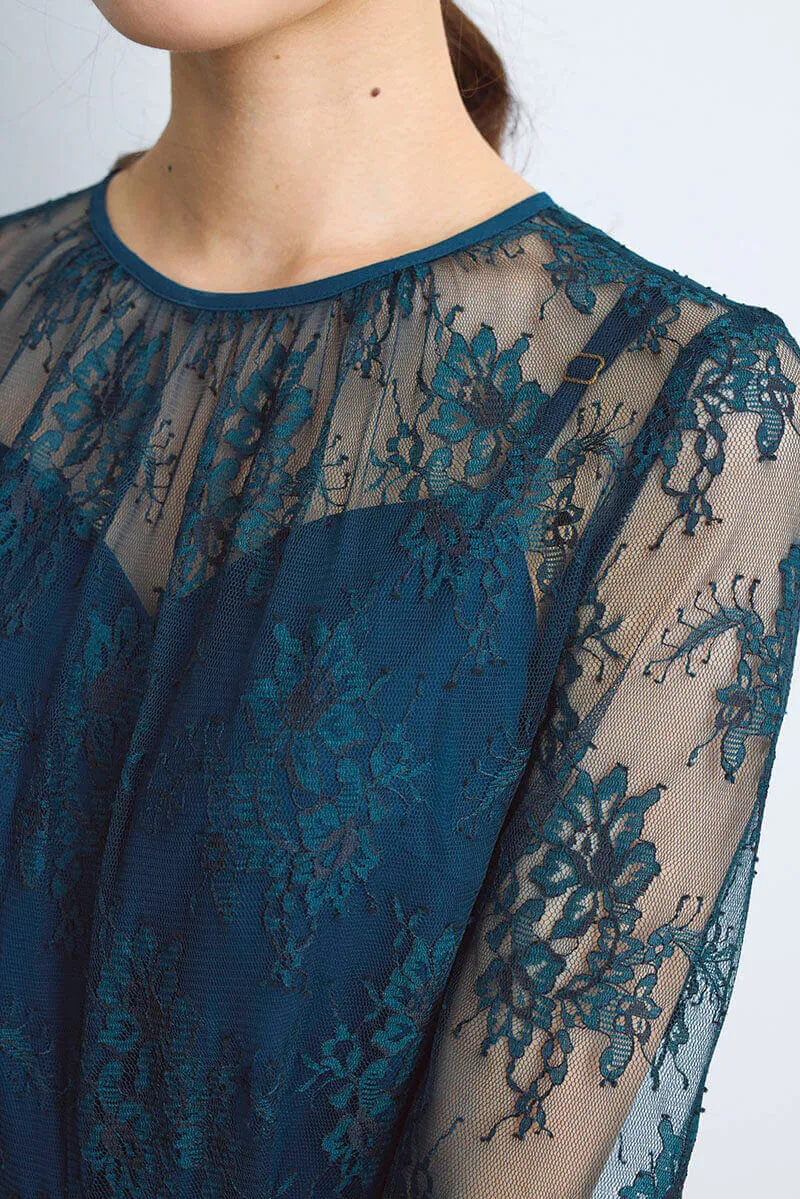 ダークグリーンのオールレース配色ドレス