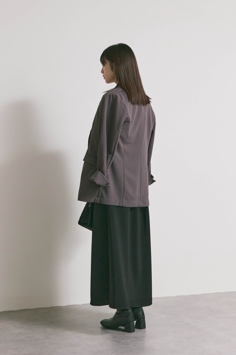 ブラックのスイッチングジャガードドレス