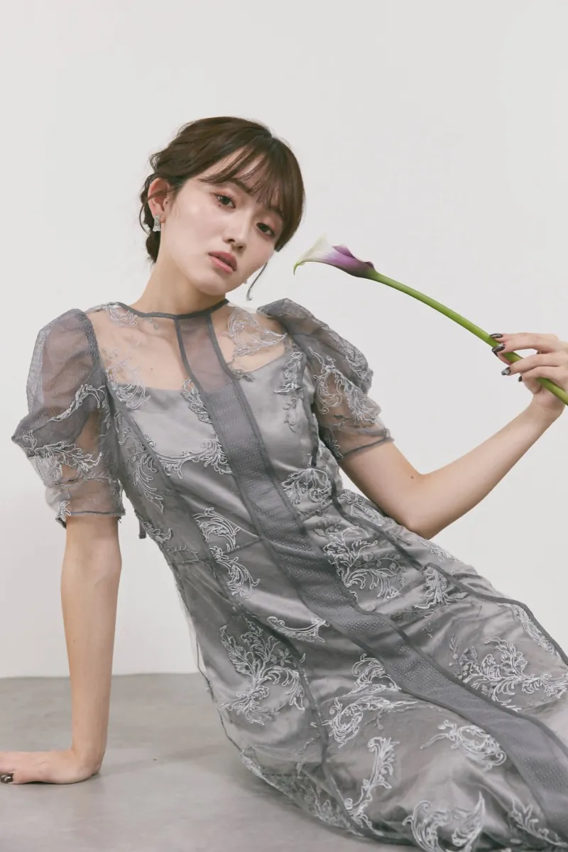 グレーのコードフラワレースドレス[M] FRAY.ID