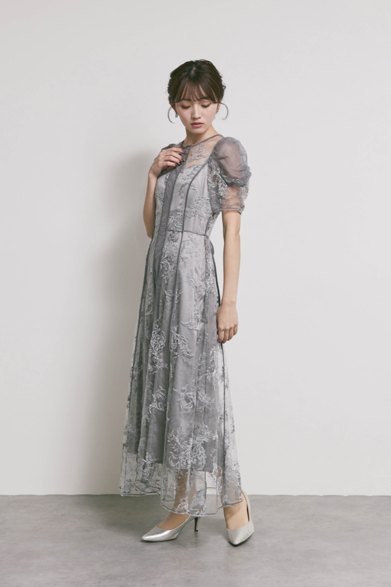 グレーのコードフラワレースドレス