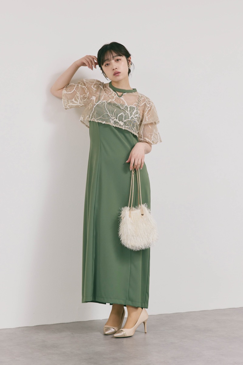 カーキのフラワーモール刺繍ドレス