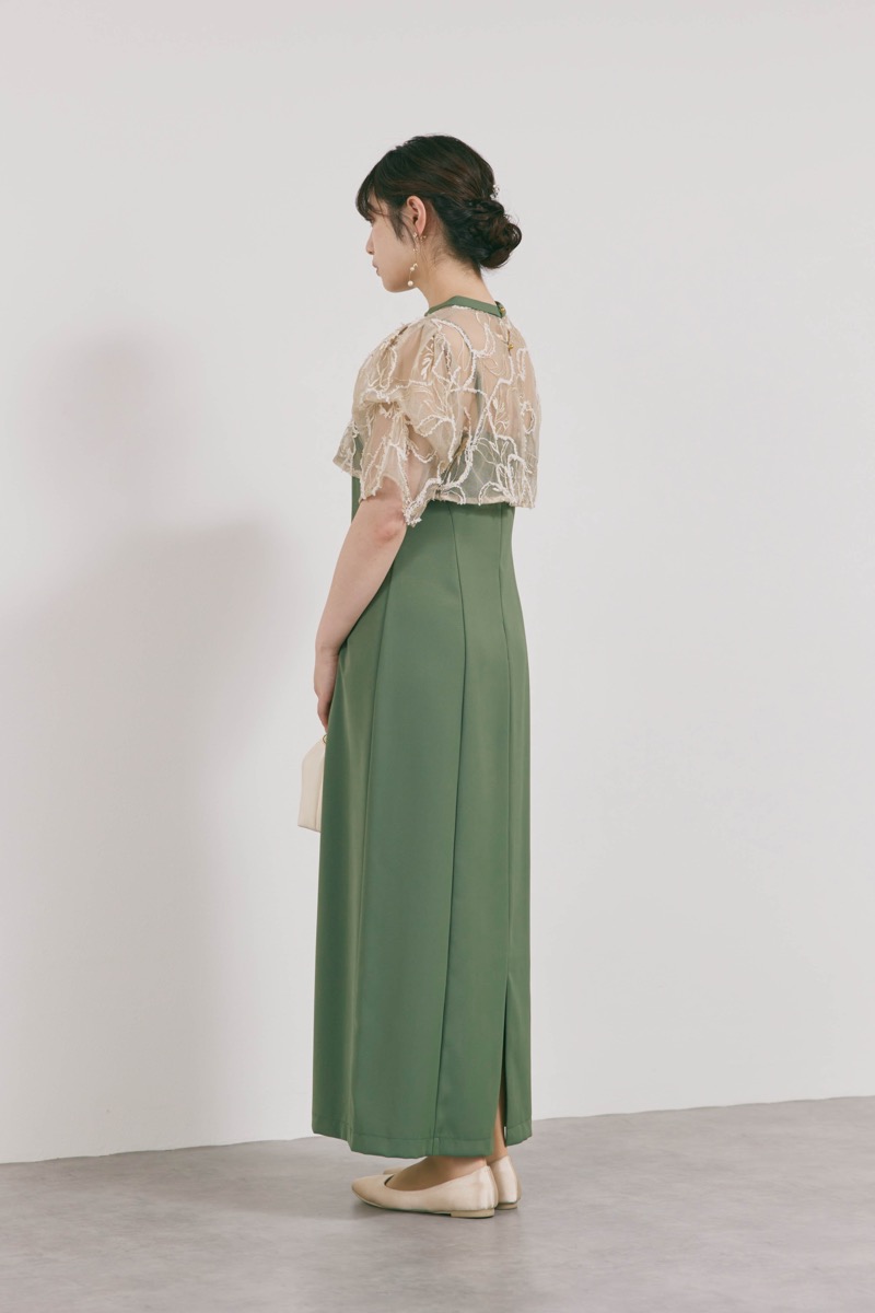 カーキのフラワーモール刺繍ドレス