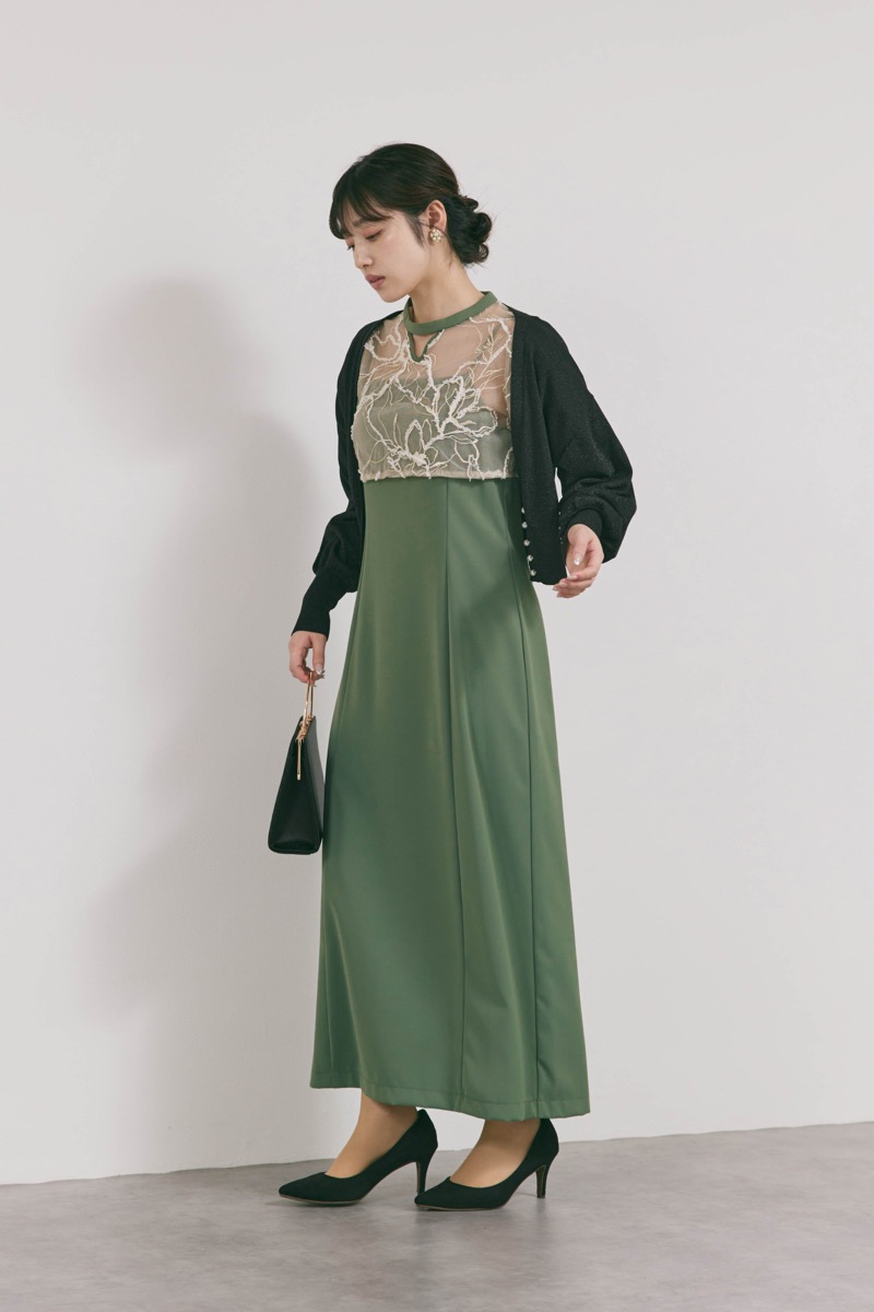 カーキのフラワーモール刺繍ドレス