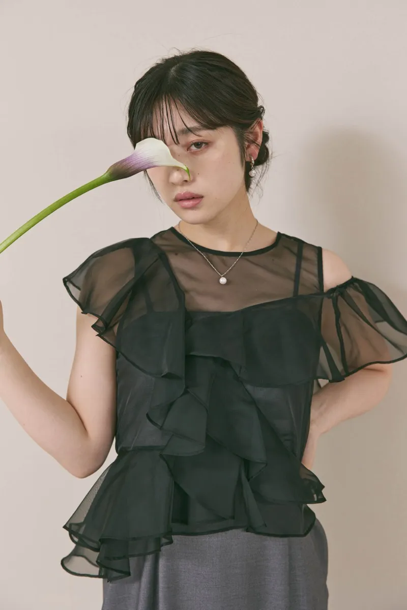 グレー×ブラックのラッフルブラウスセットドレス