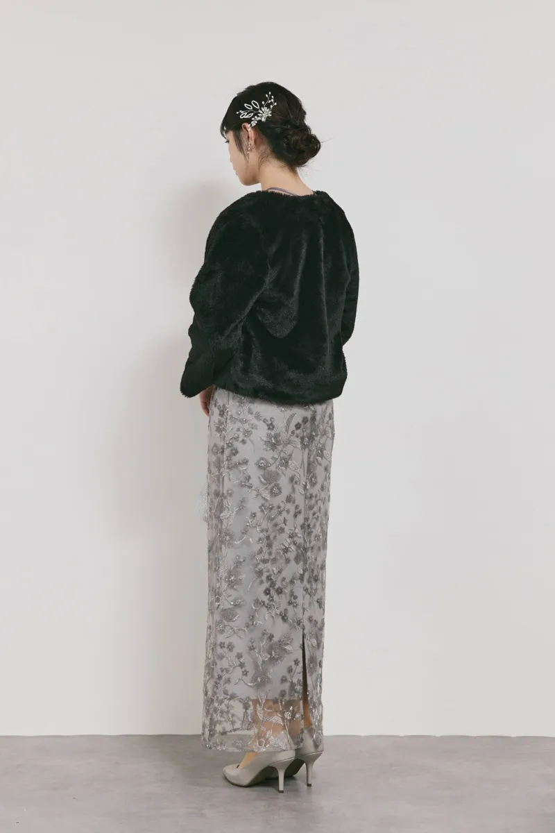 グレーのフラワーエンブロイダリーパフスリーブドレス