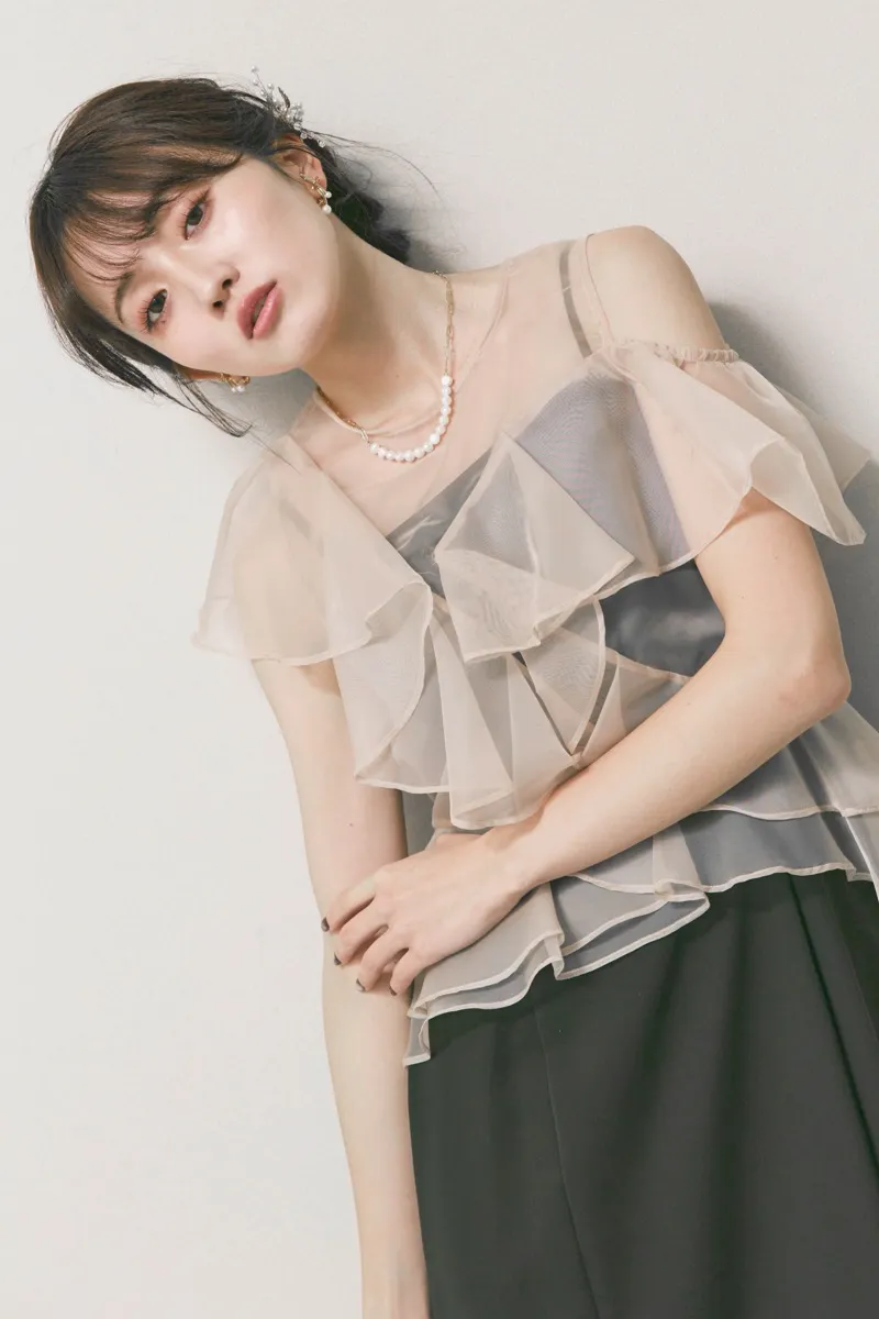 ブラック×アイボリーのラッフルブラウスセットドレス[M] FRAY.ID