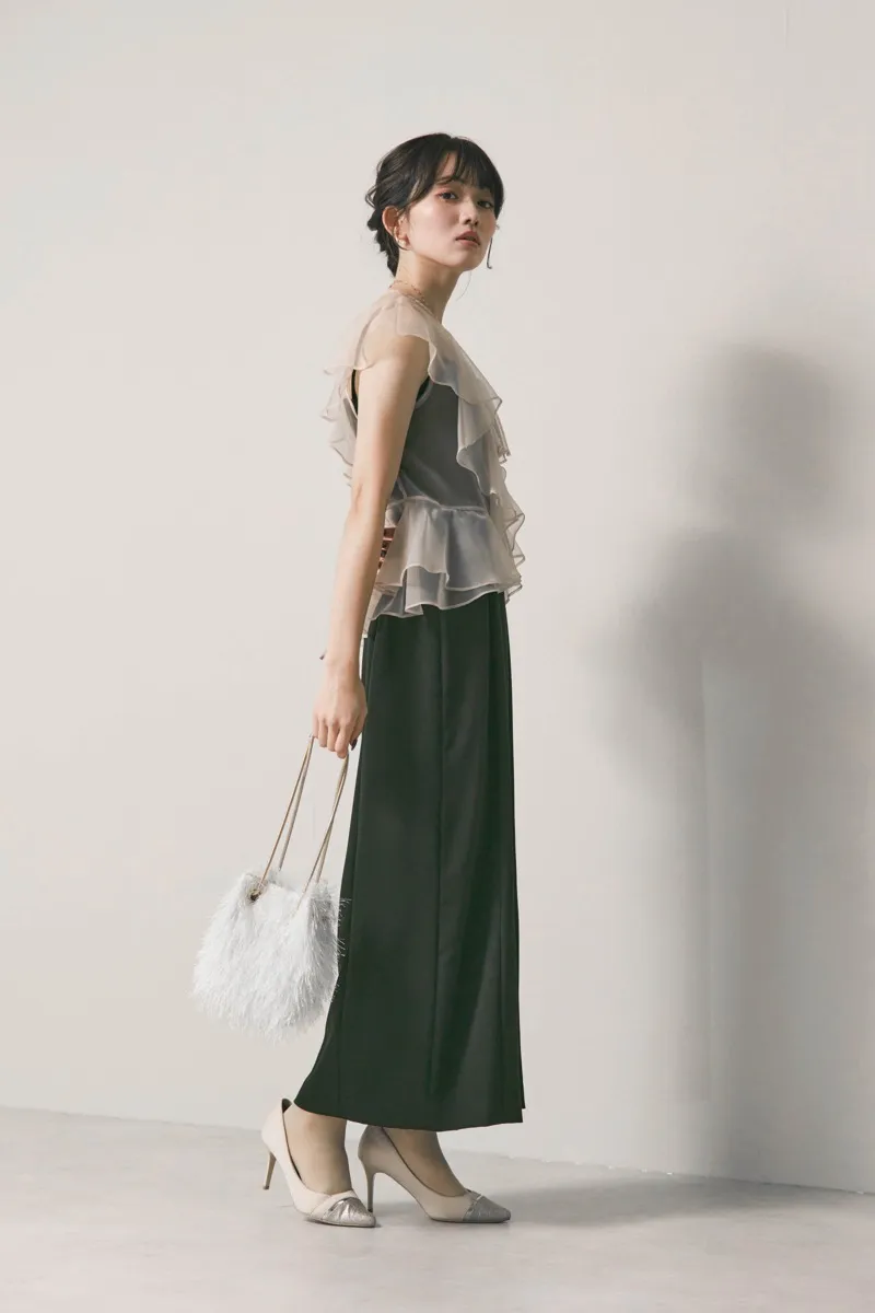 ブラック×アイボリーのラッフルブラウスセットドレス