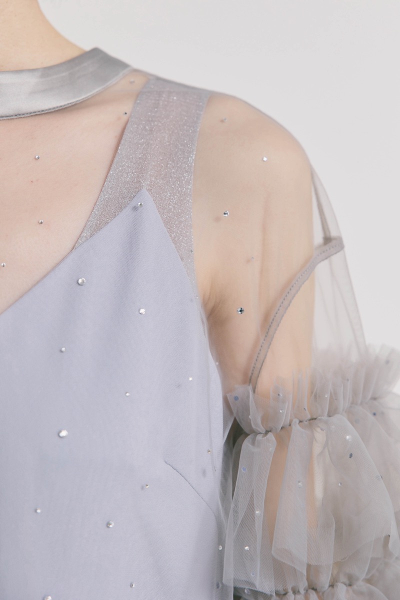 サックスブルーのラッフルトップスパンツドレスドレス