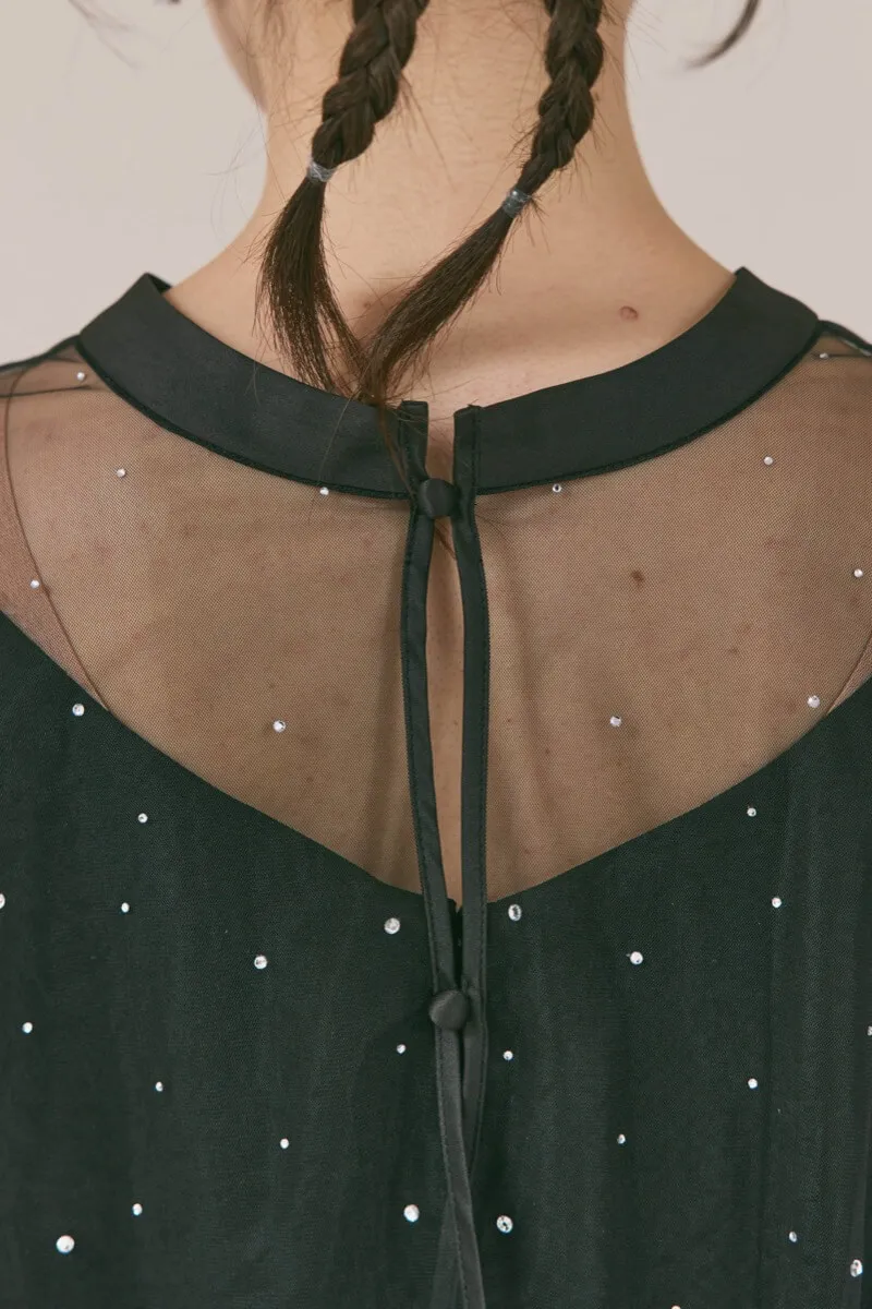 ブラックのラッフルトップスパンツドレス