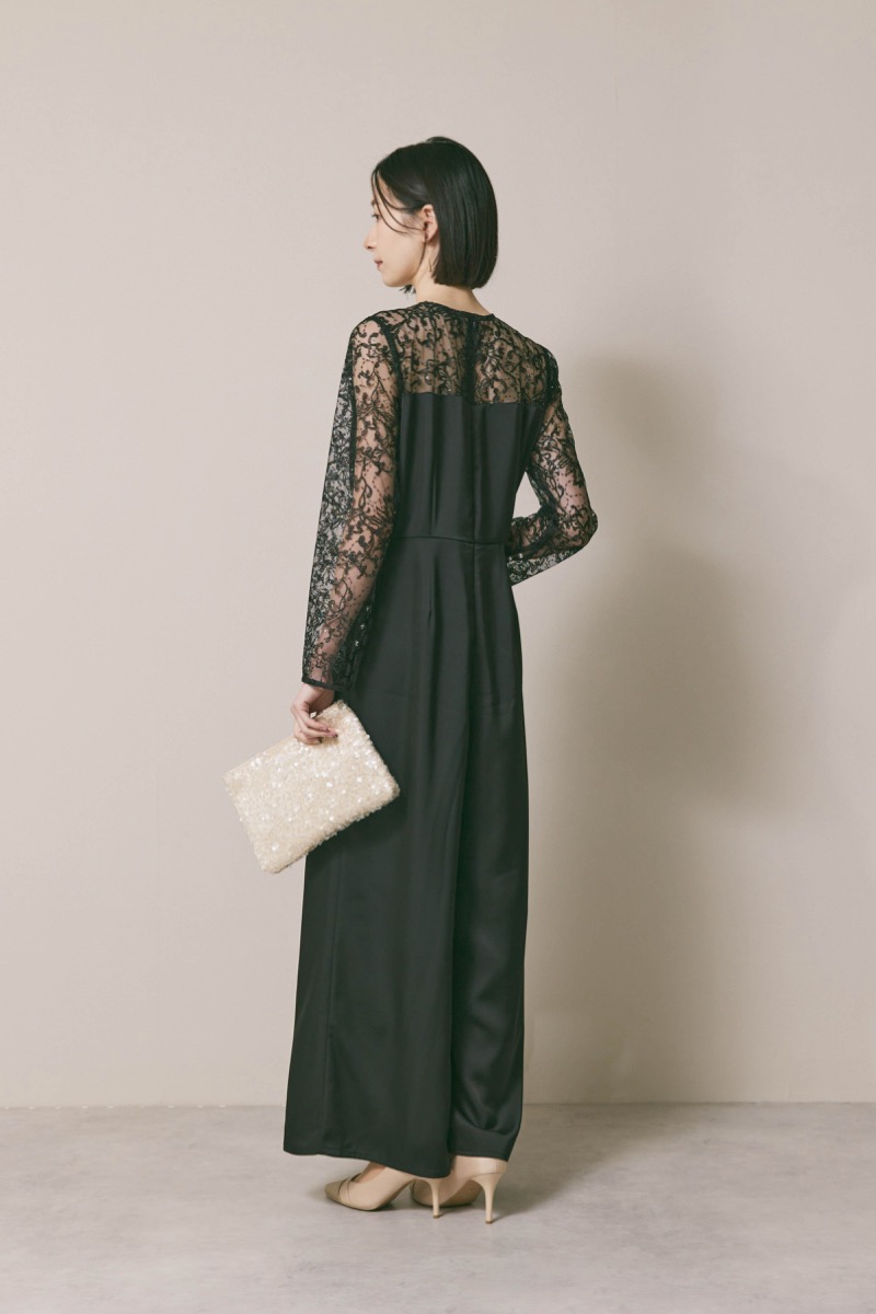 ブラックのシークエンブロイダリーパンツドレス