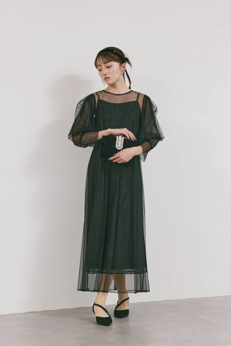 ブラックのシアーエプロンレースドレス