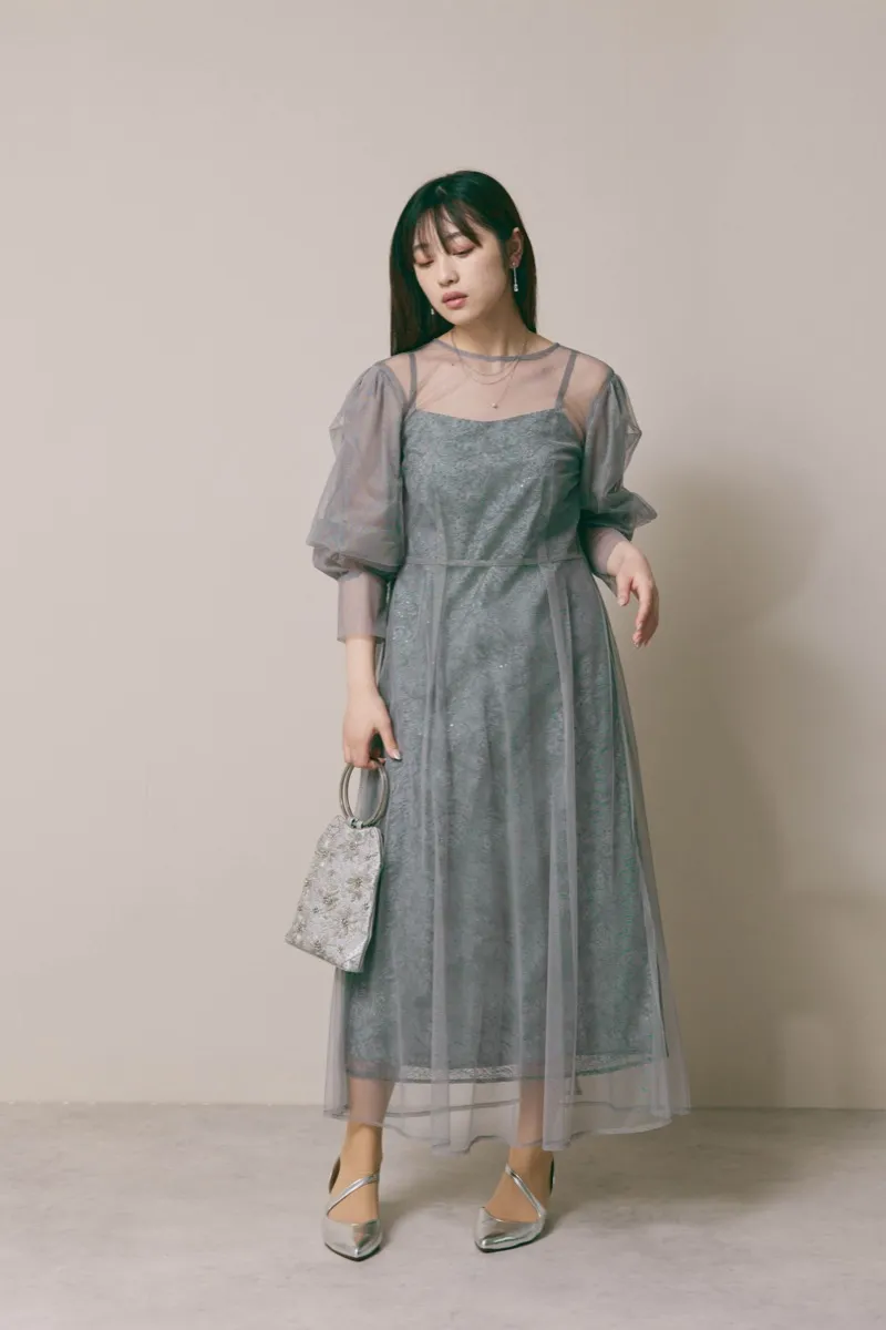 グレーのシアーエプロンレースドレス