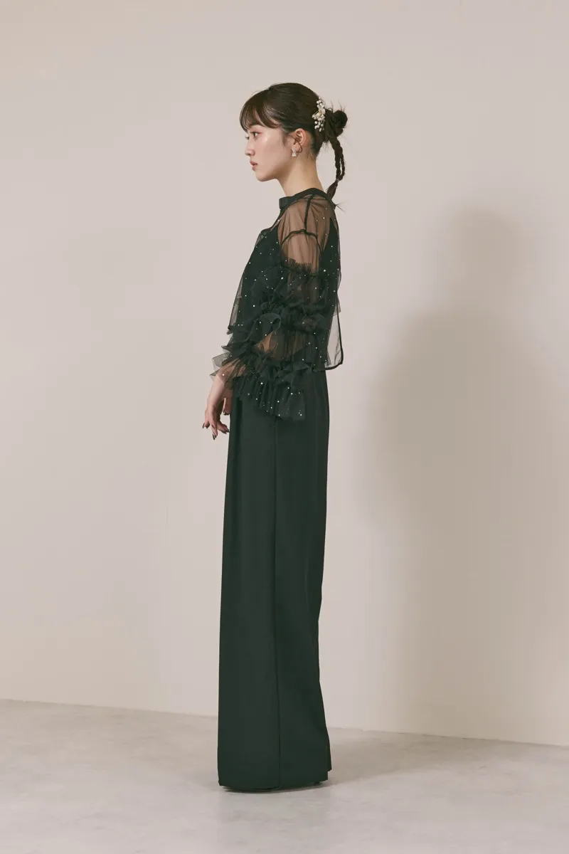 ブラックのラッフルトップスパンツドレス