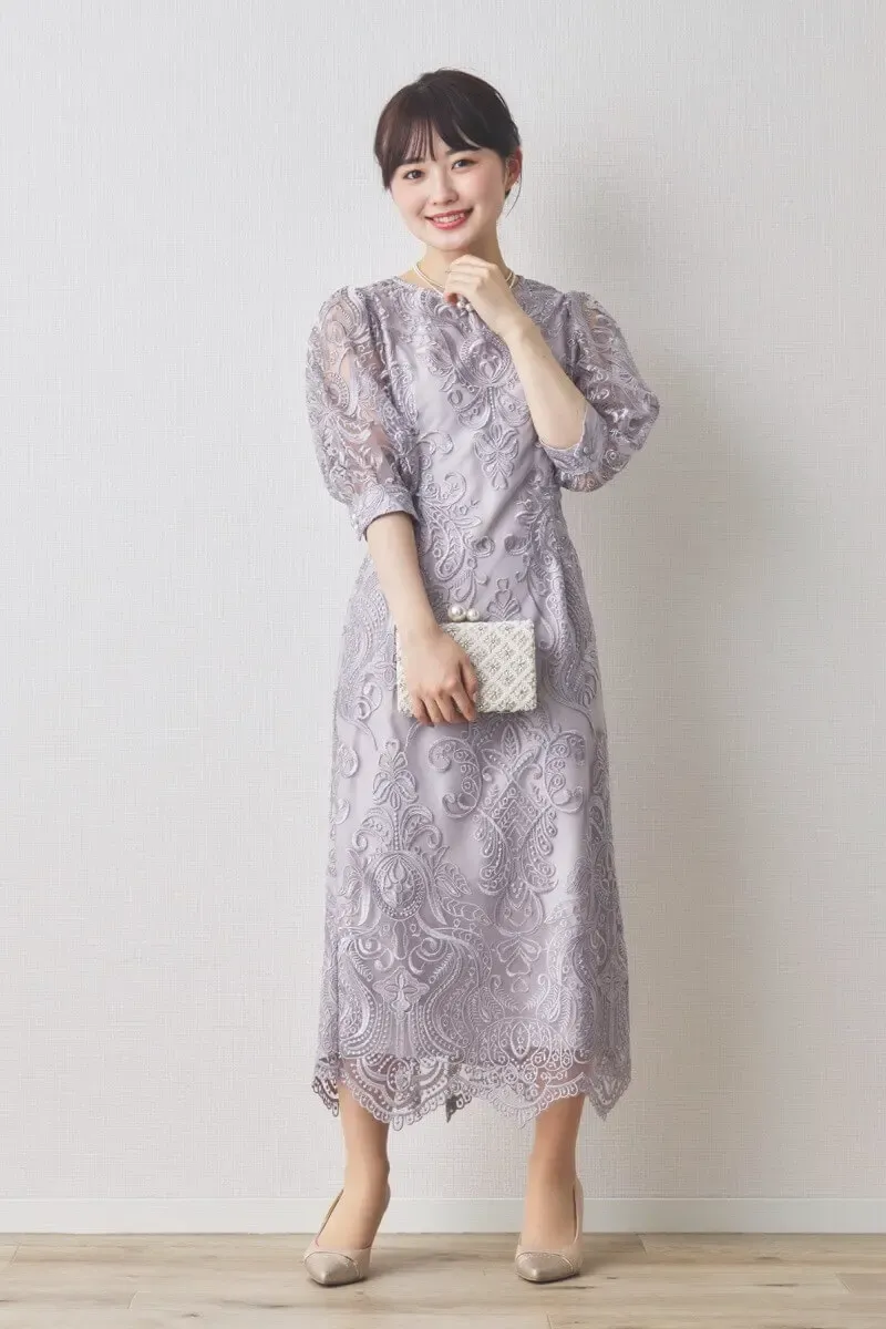 ラベンダーのエンブロイダリーコクーンドレス